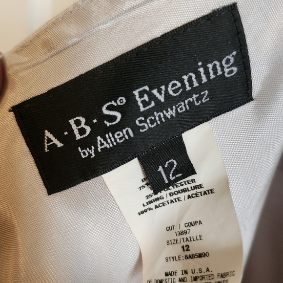 Bias cut double satin Evening Gown - Picture 5 of 5